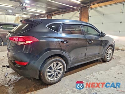Trzecie zdjęcie samochodu z tyłu: 2018 HYUNDAI TUCSON SE VIN:KM8J2CA41JU797737 - miniatura