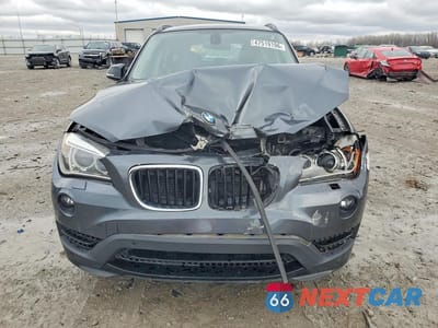 Piąte zdjęcie samochodu w środku: 2015 BMW X1 XDRIVE35I VIN:WBAVM5C50FVV94872 - miniatura