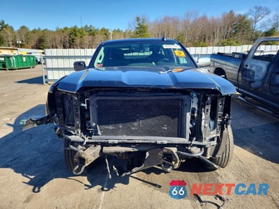 Piąte zdjęcie samochodu w środku: 2017 GMC SIERRA K1500 SLT VIN:1GTV2NEC6HZ280191 - miniatura