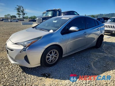 2018 TOYOTA PRIUS TWO JTDKBRFU8J3593561 - główne zdjęcie licytacji z USA - miniatura