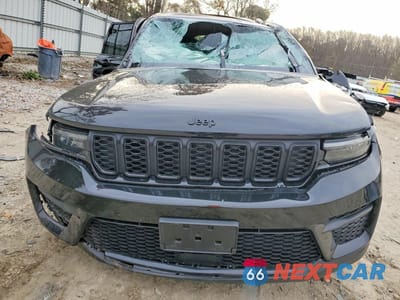 Piąte zdjęcie samochodu w środku: 2025 JEEP GRAND CHEROKEE LAREDO VIN:1C4RJGAG8SC338451 - miniatura