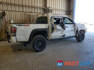 Trzecie zdjęcie samochodu z tyłu: 2021 TOYOTA TACOMA TRD OFF-ROAD VIN:5TFCZ5AN1MX250693 - miniatura
