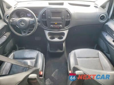 Zdjęcie 8 z 13 samochodu: 2016 MERCEDES BENZ METRIS VIN:WD4PG2EE4G3095963 - miniatura