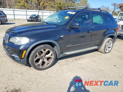 2013 BMW X5 XDRIVE35I 5UXZV4C57D0E11572 - główne zdjęcie licytacji z USA - miniatura