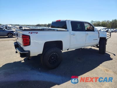 Trzecie zdjęcie samochodu z tyłu: 2016 CHEVROLET SILVERADO K1500 LT VIN:3GCUKREC5GG139677 - miniatura