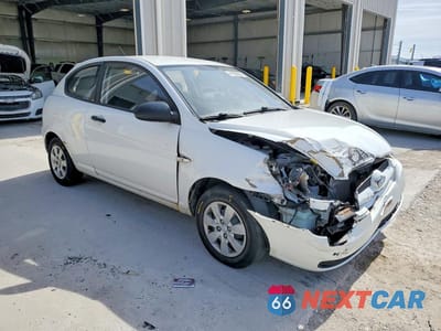 Czwarte zdjęcie samochodu z boku: 2009 HYUNDAI ACCENT GS VIN:KMHCM36CX9U106753 - miniatura