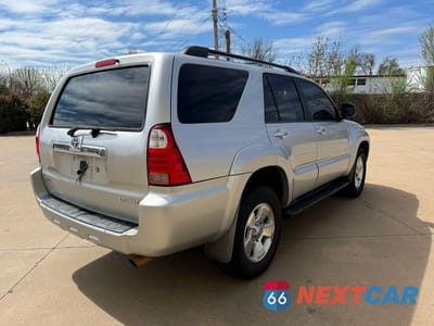 Czwarte zdjęcie samochodu z boku: 2008 TOYOTA 4RUNNER SR5 VIN:JTEZU14R58K007791 - miniatura