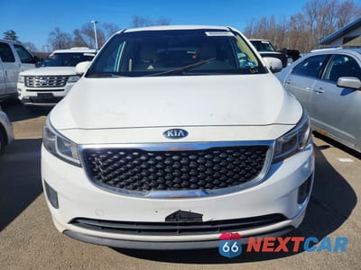 Piąte zdjęcie samochodu w środku: 2016 KIA SEDONA LX VIN:KNDMB5C14G6162444 - miniatura