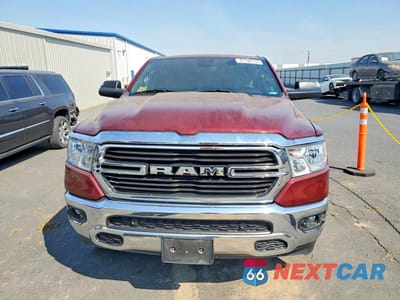 Piąte zdjęcie samochodu w środku: 2021 RAM 1500 BIG HORN VIN:1C6SRFFT9MN559436 - miniatura