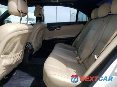 Zdjęcie 10 z 12 samochodu: 2009 MERCEDES-BENZ S 550 VIN:WDDNG71X69A277710 - miniatura
