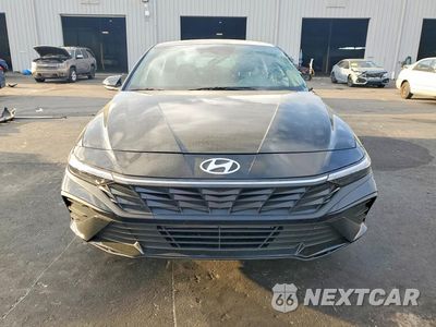 Piąte zdjęcie samochodu w środku: 2025 HYUNDAI ELANTRA SEL SPORT VIN:KMHLM4DG4SU045742 - miniatura