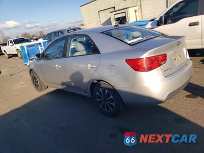 Drugie zdjęcie samochodu z przodu: 2010 KIA FORTE LX VIN:KNAFT4A25A5051844 - miniatura