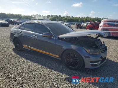 Czwarte zdjęcie samochodu z boku: 2013 MERCEDES-BENZ C 300 4MATIC VIN:WDDGF8AB0DR287472 - miniatura