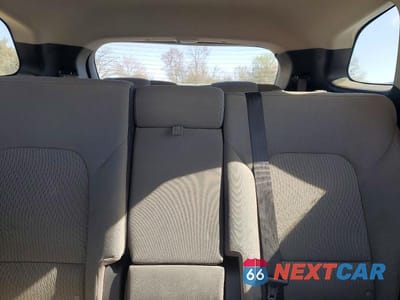 Zdjęcie 10 z 14 samochodu: 2016 HYUNDAI SANTA FE SE VIN:KM8SM4HF2GU133760 - miniatura
