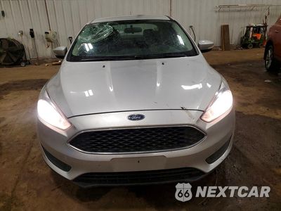 Piąte zdjęcie samochodu w środku: 2018 FORD FOCUS SE VIN:1FADP3FE9JL216274 - miniatura