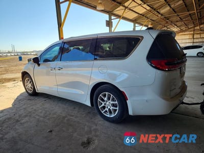 Drugie zdjęcie samochodu z przodu: 2023 CHRYSLER PACIFICA TOURING L VIN:2C4RC1BG1PR575318 - miniatura