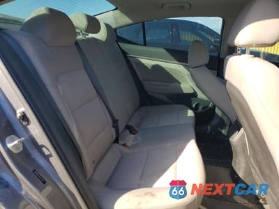Zdjęcie 10 z 12 samochodu: 2018 HYUNDAI ELANTRA SEL VIN:5NPD84LF0JH357927 - miniatura