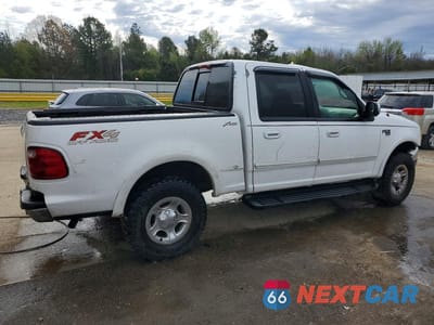 Trzecie zdjęcie samochodu z tyłu: 2001 FORD F150 SUPERCREW VIN:1FTRW08L51KD68930 - miniatura