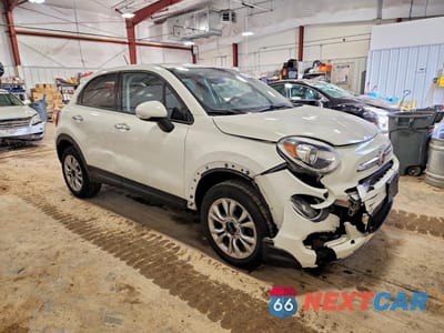 Czwarte zdjęcie samochodu z boku: 2016 FIAT 500X EASY VIN:ZFBCFYBTXGP469053 - miniatura