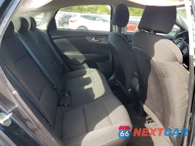 Zdjęcie 10 z 12 samochodu: 2021 KIA FORTE FE VIN:3KPF24AD7ME275018 - miniatura