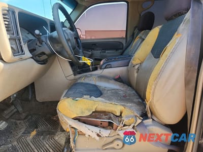 Zdjęcie 7 z 12 samochodu: 2003 CHEVROLET AVALANCHE C1500 VIN:3GNEC13T13G159870 - miniatura