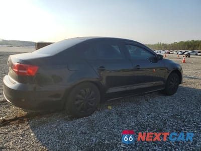 Trzecie zdjęcie samochodu z tyłu: 2015 VOLKSWAGEN JETTA BASE VIN:3VW2K7AJ9FM253839 - miniatura