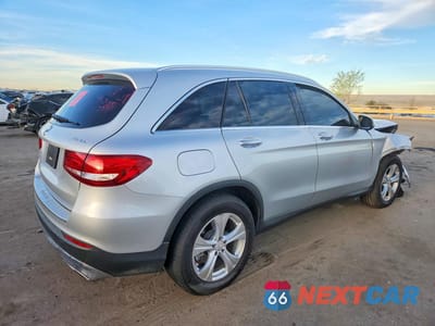 Trzecie zdjęcie samochodu z tyłu: 2016 MERCEDES-BENZ GLC 300 4MATIC VIN:WDC0G4KB5GF098431 - miniatura
