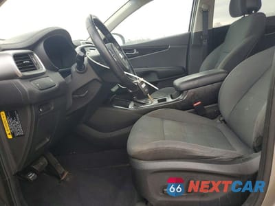 Zdjęcie 7 z 13 samochodu: 2016 KIA SORENTO LX VIN:5XYPG4A3XGG076839 - miniatura