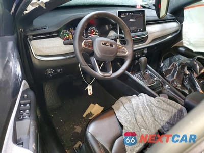 Zdjęcie 8 z 12 samochodu: 2024 JEEP COMPASS LATITUDE LUX VIN:3C4NJDFN0RT159663 - miniatura