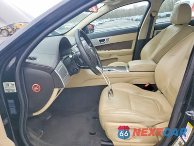 Zdjęcie 7 z 12 samochodu: 2013 JAGUAR XF VIN:SAJWA0ES4DPS66055 - miniatura
