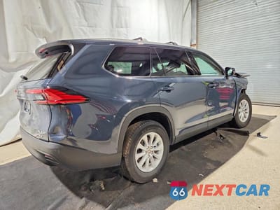 Trzecie zdjęcie samochodu z tyłu: 2024 TOYOTA GRAND HIGHLANDER XLE VIN:5TDAAAB59RS039096 - miniatura