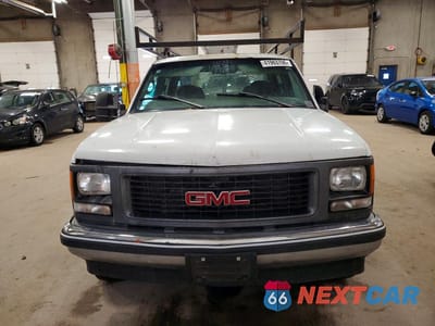 Piąte zdjęcie samochodu w środku: 1998 GMC SIERRA C3500 VIN:1GTHC33R4WF065588 - miniatura