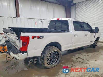 Trzecie zdjęcie samochodu z tyłu: 2018 FORD F350 SUPER DUTY VIN:1FT8W3BT6JEB63931 - miniatura