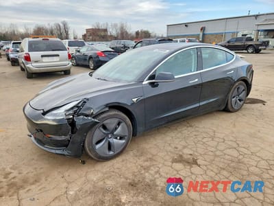 2019 TESLA MODEL 3 5YJ3E1EA8KF400009 - główne zdjęcie licytacji z USA - miniatura