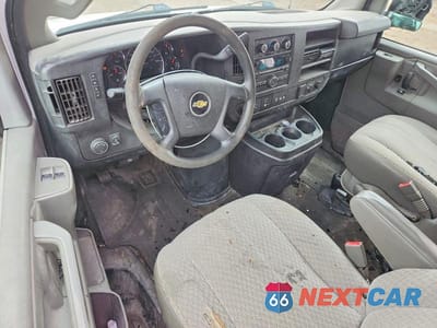 Zdjęcie 8 z 12 samochodu: 2017 CHEVROLET EXPRESS DELIVERY VAN VIN:1GAZGPFG6H1122277 - miniatura
