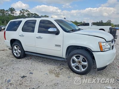 Czwarte zdjęcie samochodu z boku: 2014 CHEVROLET TAHOE C1500 LS VIN:1GNSCAE02ER146778 - miniatura