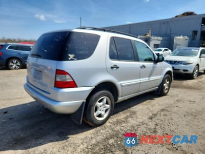 Trzecie zdjęcie samochodu z tyłu: 2000 MERCEDES-BENZ ML 320 VIN:4JGAB54E6YA221301 - miniatura