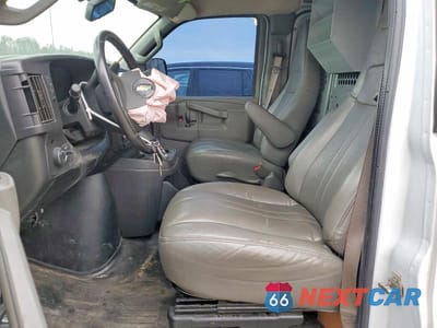 Zdjęcie 7 z 13 samochodu: 2022 CHEV EXPRESS G2500 VIN:1GCWGAFP2N1181104 - miniatura