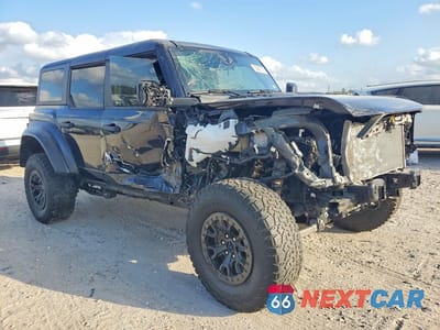 Czwarte zdjęcie samochodu z boku: 2024 FORD BRONCO RAPTOR VIN:1FMEE0RR8RLA38284 - miniatura