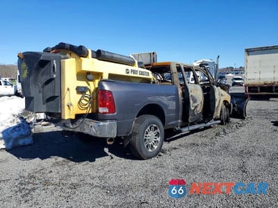 Czwarte zdjęcie samochodu z boku: 2017 RAM 2500 ST VIN:3C6UR5CJ1HG601585 - miniatura