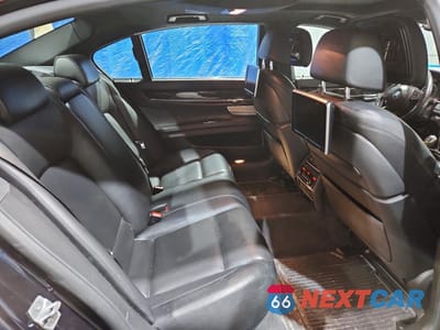 Zdjęcie 10 z 13 samochodu: 2015 BMW 750 LXI VIN:WBAYF8C50FD654860 - miniatura