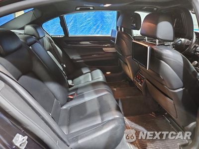 Zdjęcie 10 z 13 samochodu: 2015 BMW 750 LXI VIN:WBAYF8C50FD654860 - miniatura
