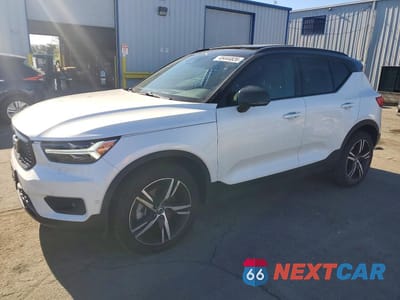 2021 VOLVO XC40 T5 R-DESIGN YV4162UM2M2410978 - główne zdjęcie licytacji z USA - miniatura