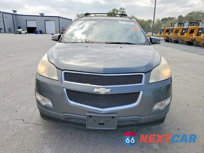 Piąte zdjęcie samochodu w środku: 2011 CHEVROLET TRAVERSE LT VIN:1GNKRJED2BJ111928 - miniatura