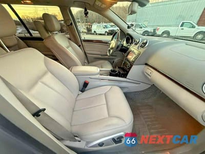 Piąte zdjęcie samochodu w środku: 2011 MERCEDES-BENZ GL 450 4MATIC VIN:4JGBF7BE2BA631334 - miniatura