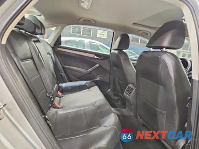 Zdjęcie 10 z 13 samochodu: 2014 VOLKSWAGEN PASSAT SE VIN:1VWBN7A33EC099315 - miniatura