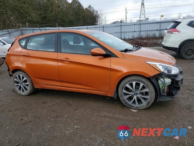 Czwarte zdjęcie samochodu z boku: 2017 HYUNDAI ACCENT SE VIN:KMHCT5AE3HU308775 - miniatura