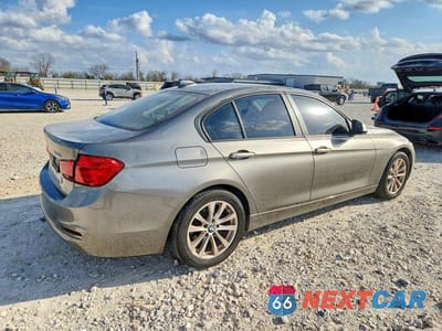 Trzecie zdjęcie samochodu z tyłu: 2017 BMW 320 I VIN:WBA8E1G57HNU14917 - miniatura