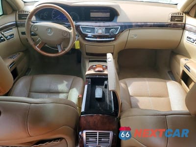 Zdjęcie 8 z 11 samochodu: 2007 MERCEDES-BENZ S 550 VIN:WDDNG71X67A107151 - miniatura
