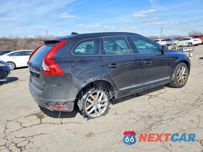 Trzecie zdjęcie samochodu z tyłu: 2017 VOLVO XC60 T5 VIN:YV440MDJ1H2100911 - miniatura